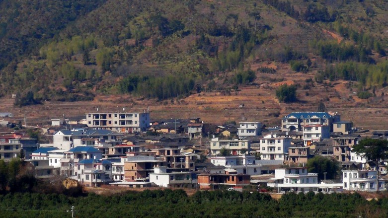 远眺塘背