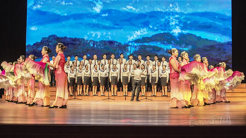《远方的朋友快快来》2大同镇演出.jpg