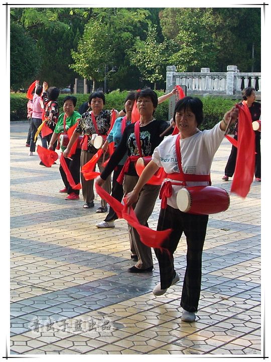 腰鼓真精彩.jpg